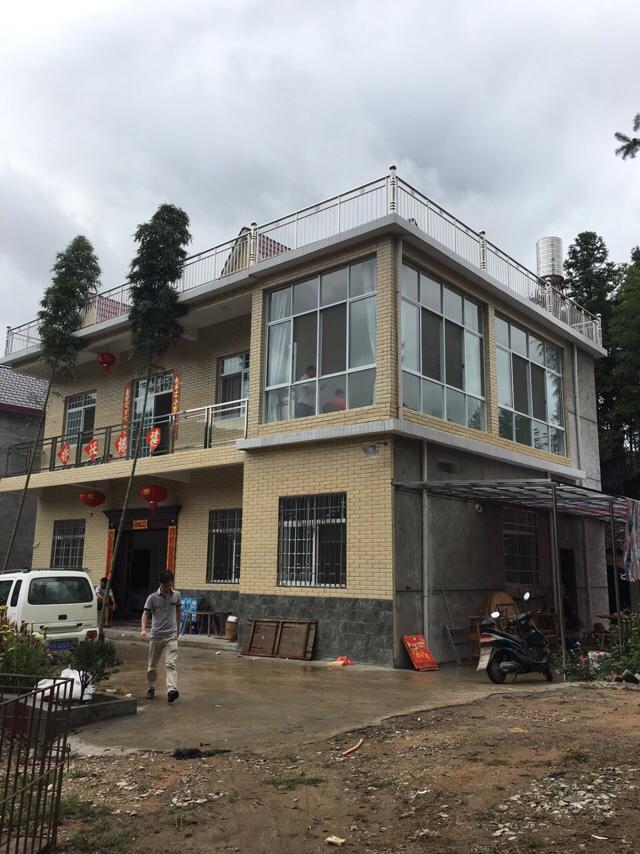 57万打造湖北农村别墅,全村最豪华,大面积落地窗太惹眼了!