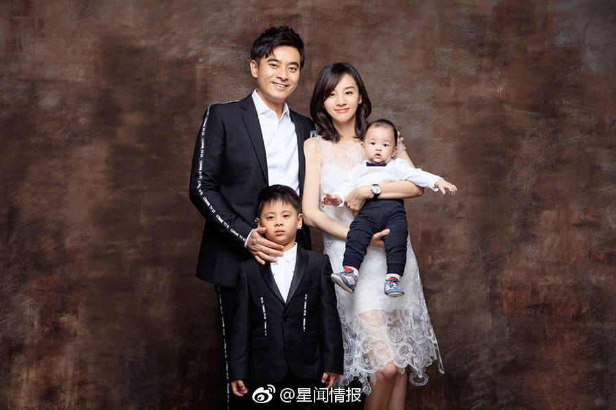 陈龙章龄之全家福|章龄之|陈龙|全家福_新浪新闻