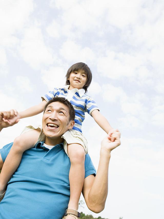 "熊孩子"和海员爸爸的快乐时光……|爸爸|熊孩子|父子_新浪新闻