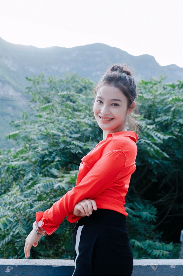 《那年小米正芬芳》探班 马境"炸脾气" 变身泼辣玉米