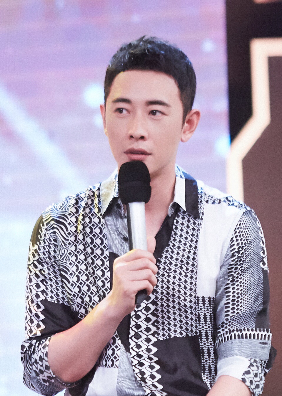 ,《归去来》首集播出!20:30,大戏看北京、东方