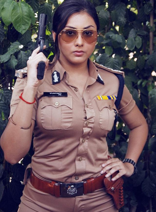 她被称为,印度最漂亮的女警察,追求者无数!