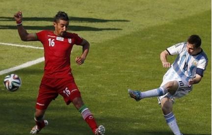 世界杯十大进球 范佩西鱼跃头球成经典