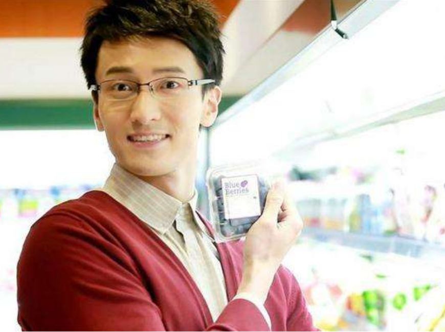 拒绝出演电影版爱情公寓的他,经历人生百态让他现在沦为怪人