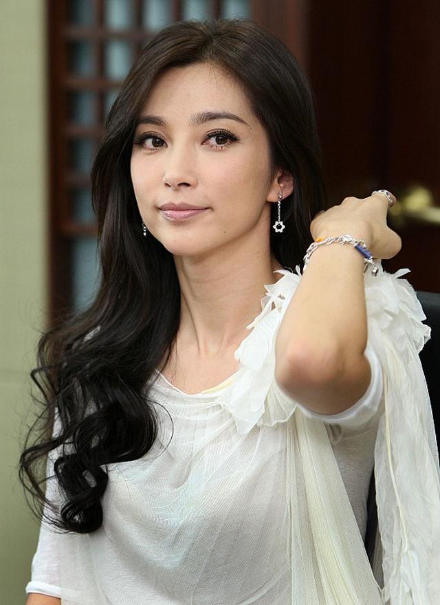 她是中国最好的老板!一线女明星!手下员工3年0辞职!