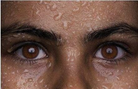 心理测试哪双眼睛最空洞测你的桃花运在什么地方