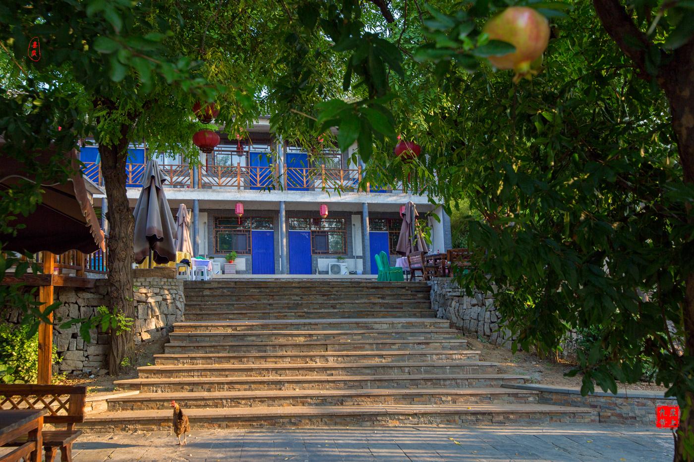 太行腹地柏坡湖畔有一个如诗如画的小山庄