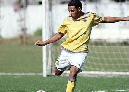 世界杯十大进球 范佩西鱼跃头球成经典