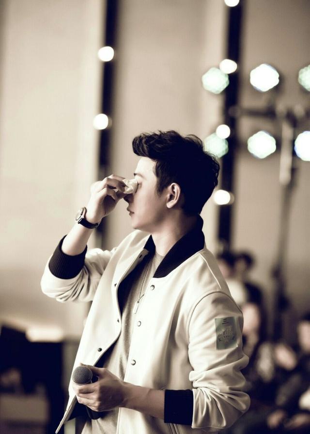 时尚型男罗晋(无水印)特写图,书卷气时尚风的真男神