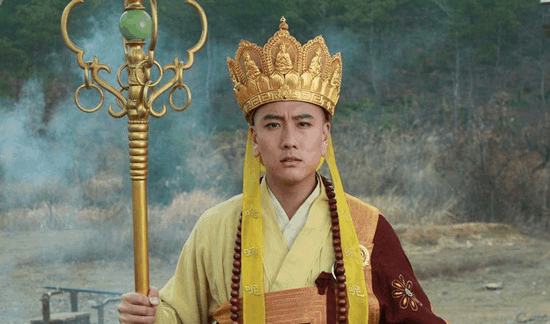老版《西游记》唐僧再出山! 浓妆艳抹颜值不在, 撞脸如来!