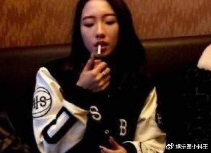 孟美岐抽烟,还被爆改名字,最近风波黑料不断!孟美岐吴宣仪前途堪忧