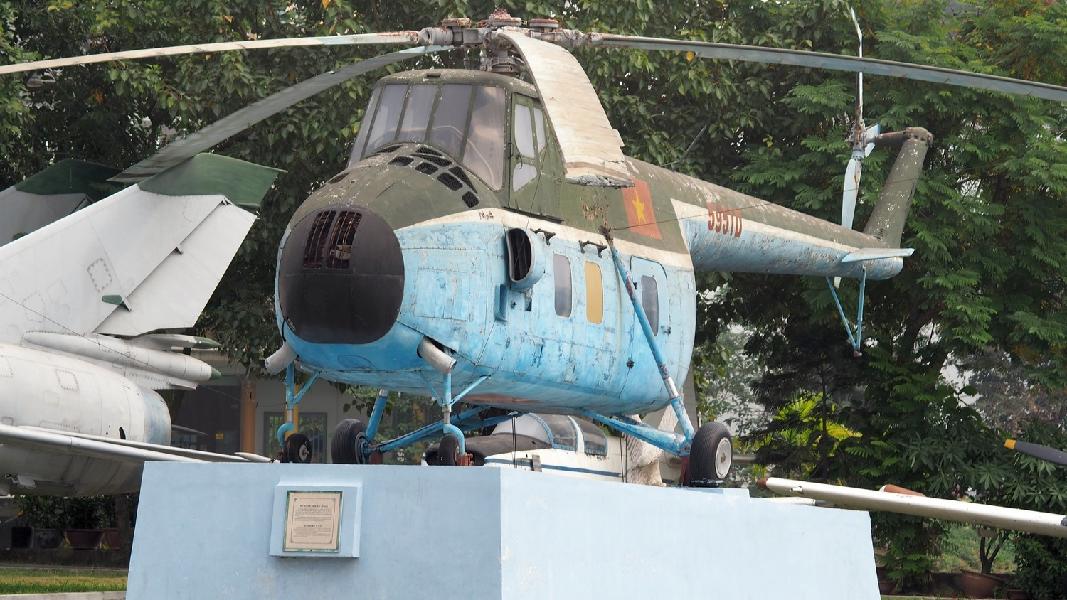 苏联的米-4直升机,我们国家直-5直升机的原型啊,现在已全退役了