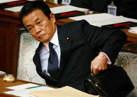 于是,吉田茂指示自己的女儿写了两封态度暧昧的请柬给史密斯和雷恩