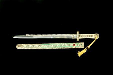 古代真实存在4把皇帝佩剑,一把出土惊艳众人,一把迄今下落不明