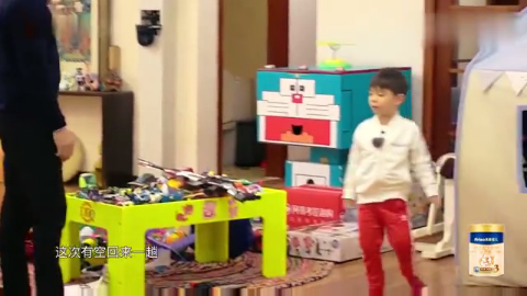 妈妈是超人:贾静雯研究波妞表情包,修杰楷联手