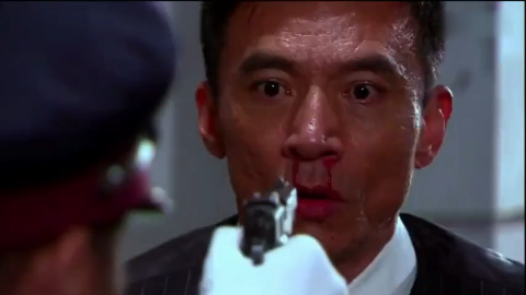 女特工不仅长得漂亮,竟开着坦克穿越到古代,出