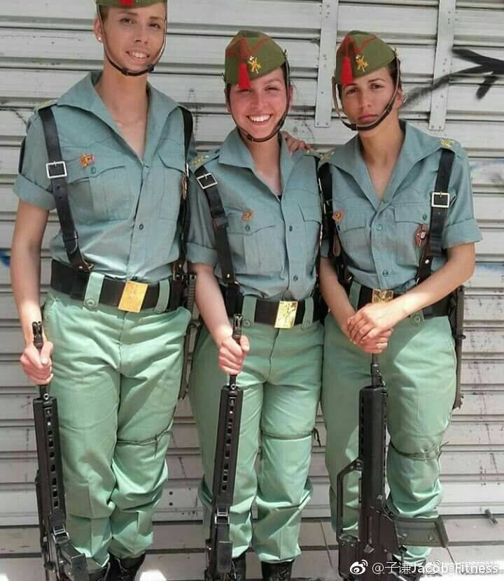 西班牙外籍军团的制服,真的很有意思啊