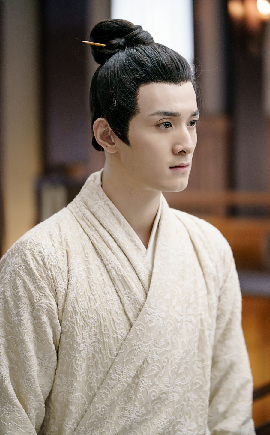 《凤囚凰》虽已收官,但由何奉天主演的电视剧《朝歌》,《罪夜无间》