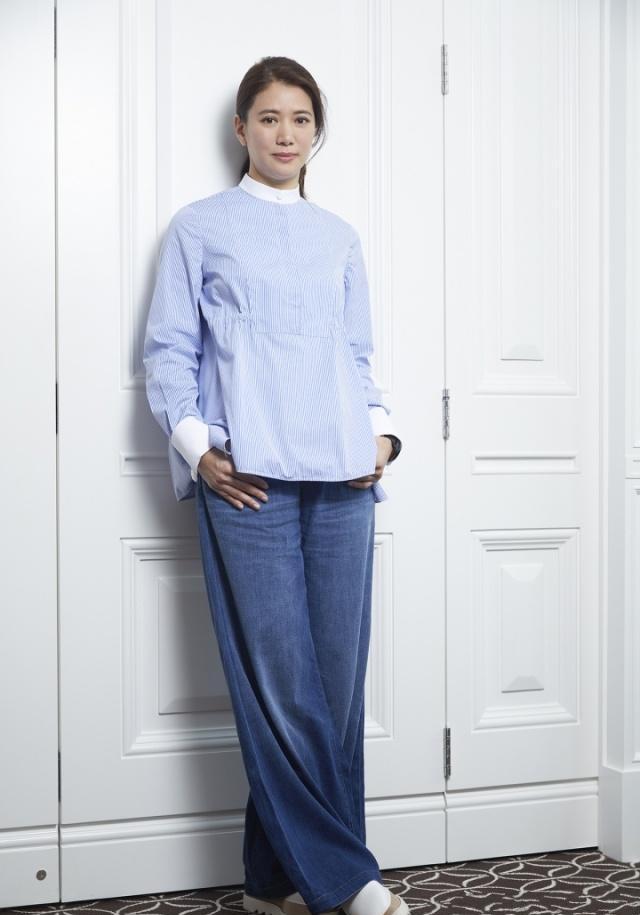 梁咏仪真敢穿全身上下就只穿一件西装网友张智霖该管管了