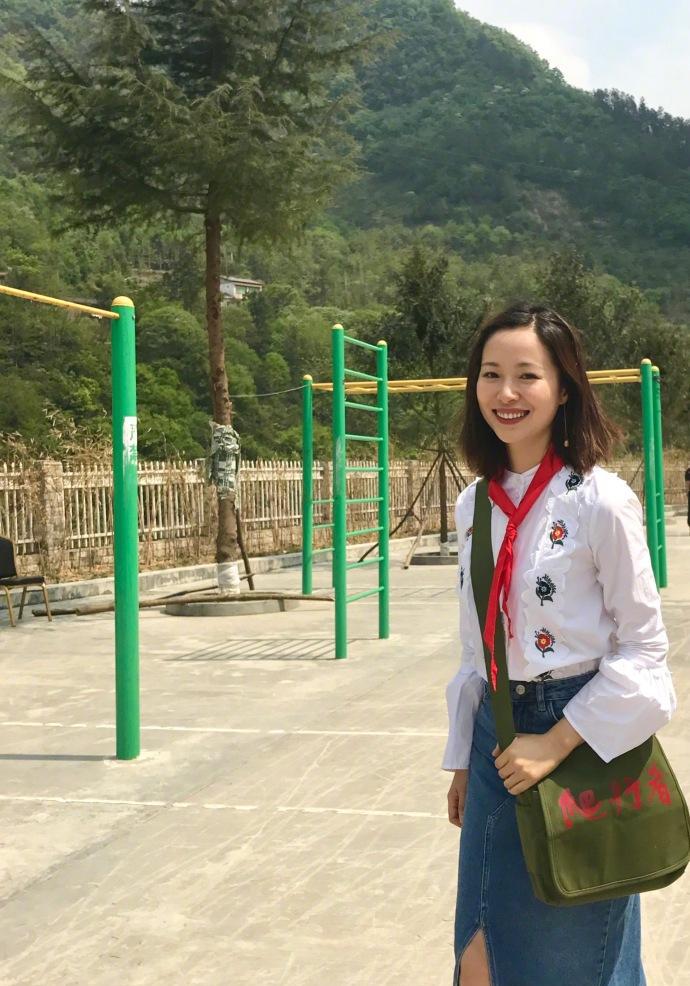 江一燕诠释正能量, 坚持支教9年!