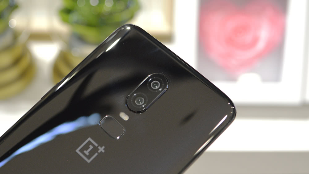 一加6评测:绅士的外表?凶狠的内核?西装暴徒不