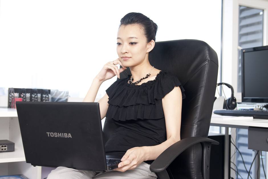 和女老板交往几年她每个月给我生活费分手后我查余额瞬间傻了