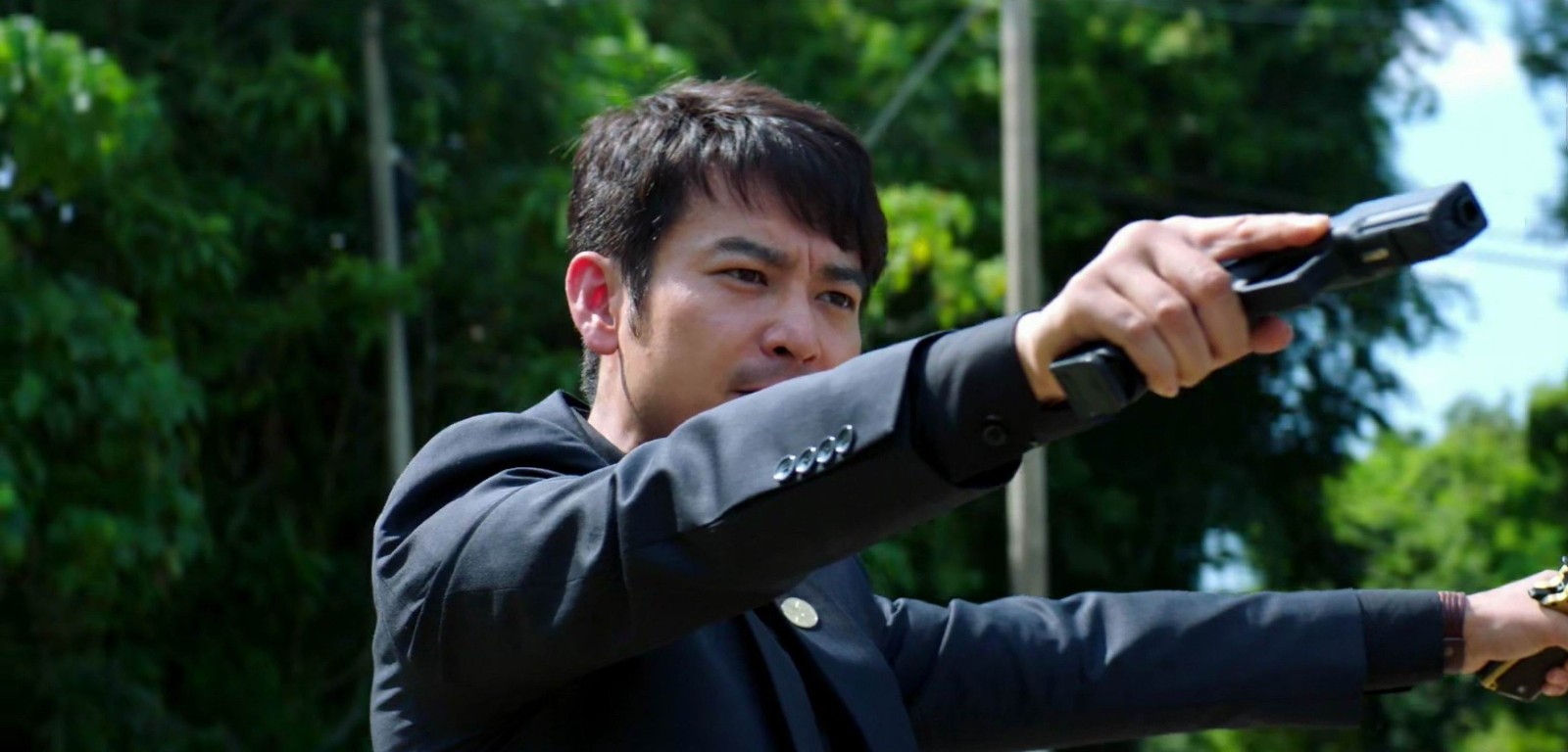 《悍城》:"老"演员的新流量|袁文康|悍城|孙岩_新浪新闻