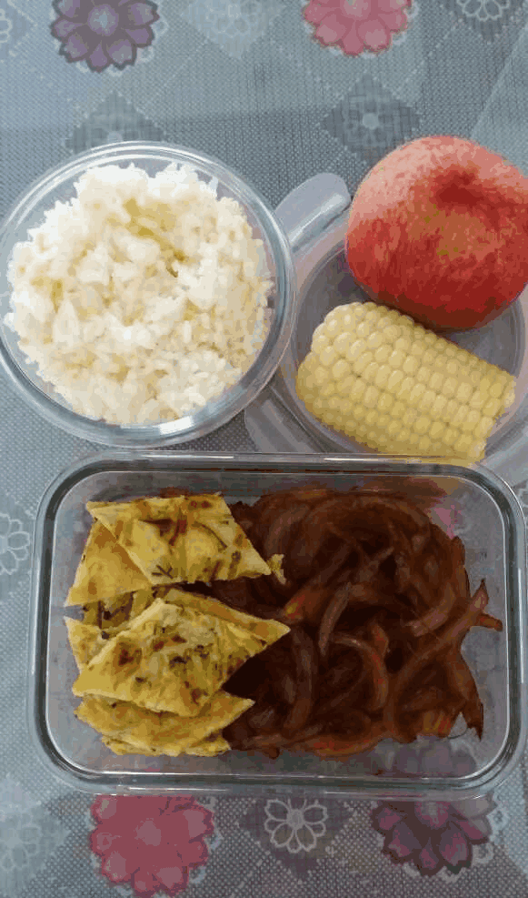 女同事每天中午给自己带的盒饭, 看完感觉自己吃的太差|女同事|伙食