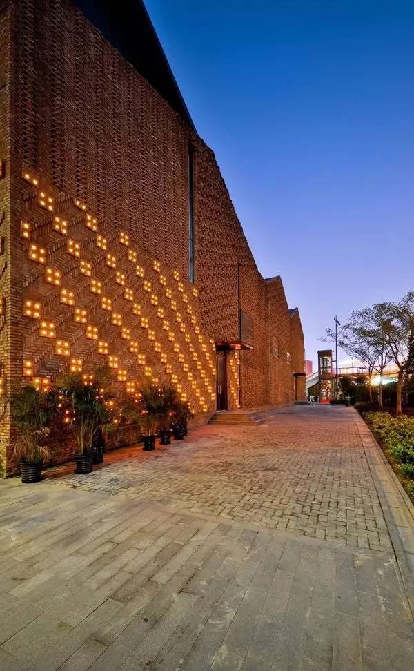 这才是红砖该有的气质!你那只是堆砖