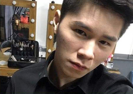 主播风云:lol虎牙毒纪青钢影狂秀r闪,细节操作节奏贯穿全场