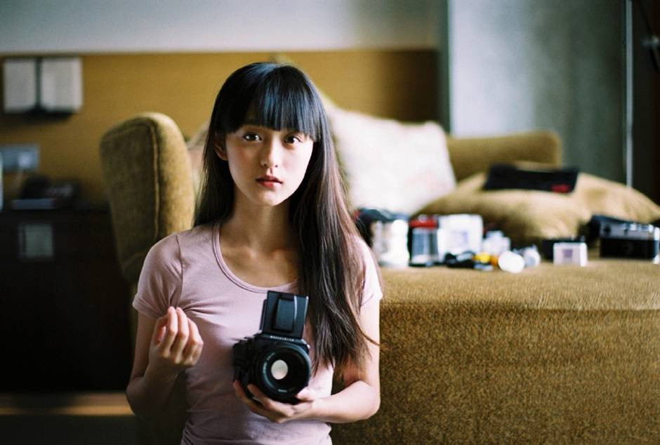 清纯美女何泓姗素颜私房照_新浪看点