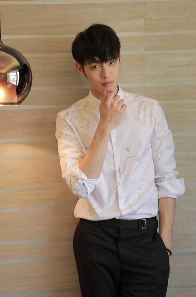 曹佑宁这条裤子,我真想把它剪了!