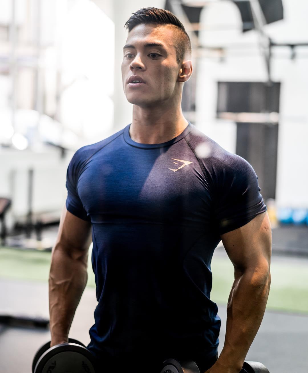 怎么样才能刺激到我们的胸肌 训练方法在这里_健美_新浪竞技风暴_新浪