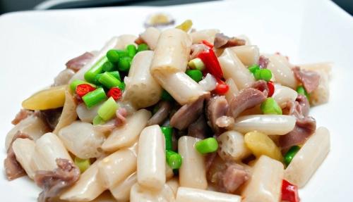 这四道便是藕带周多做法中的几种,最后两种是藕带的经典做法,味道受人