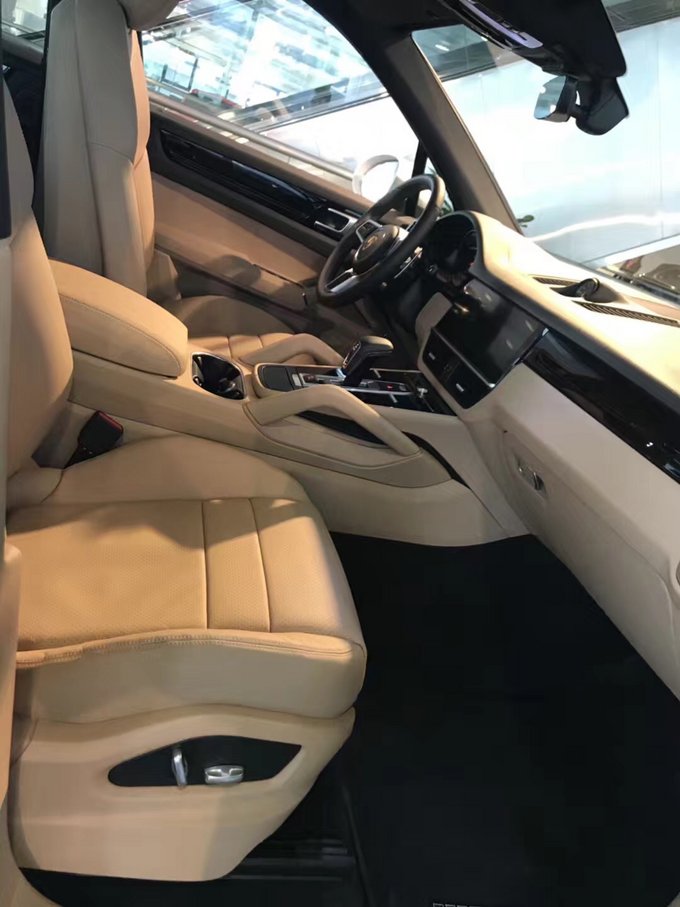 18款保时捷卡宴一见动心再见倾心安全系数高驾驶安心