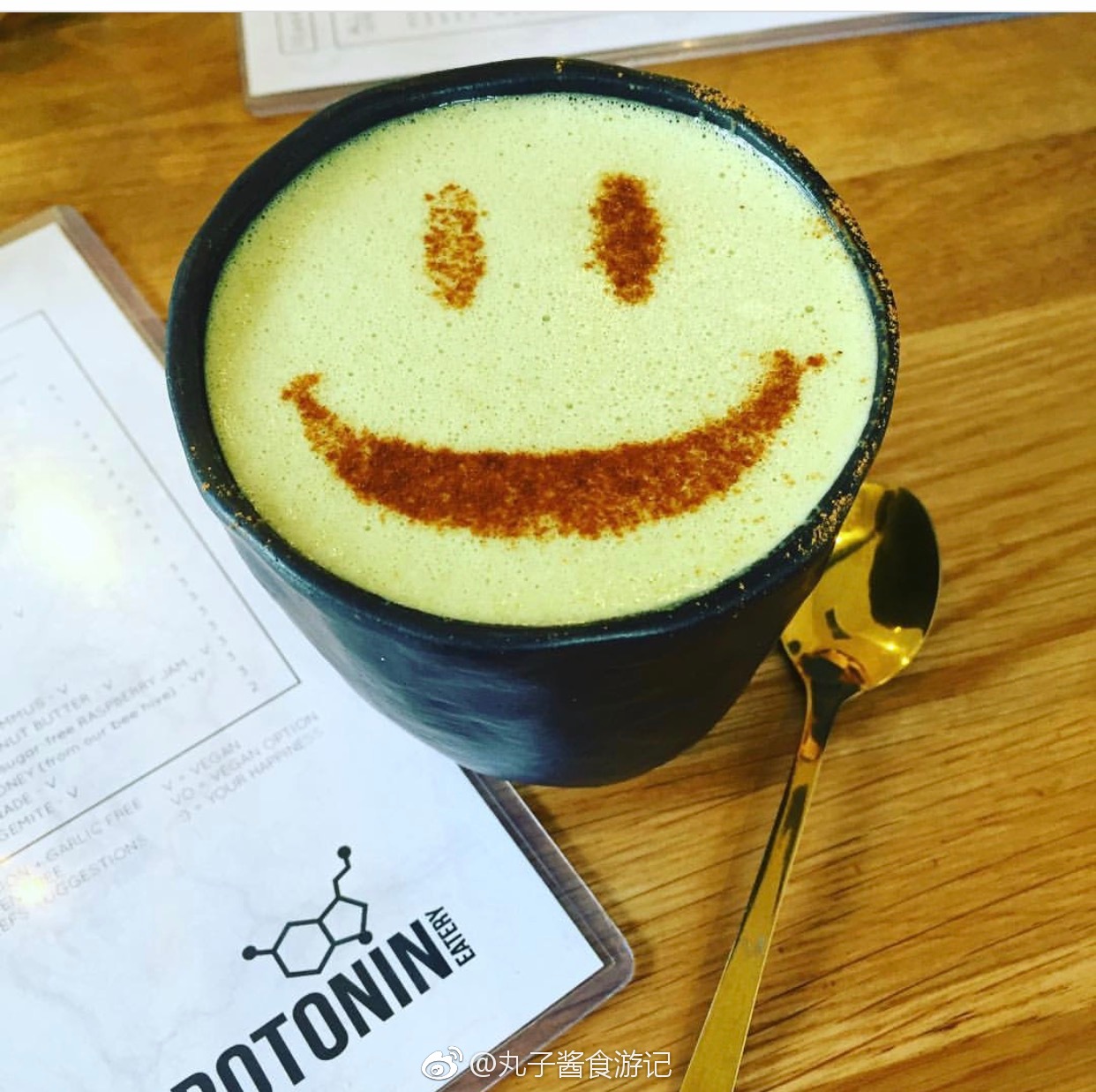 "笑脸拿铁"——一款来自澳洲人气咖啡馆 serotonin eatery 的精品