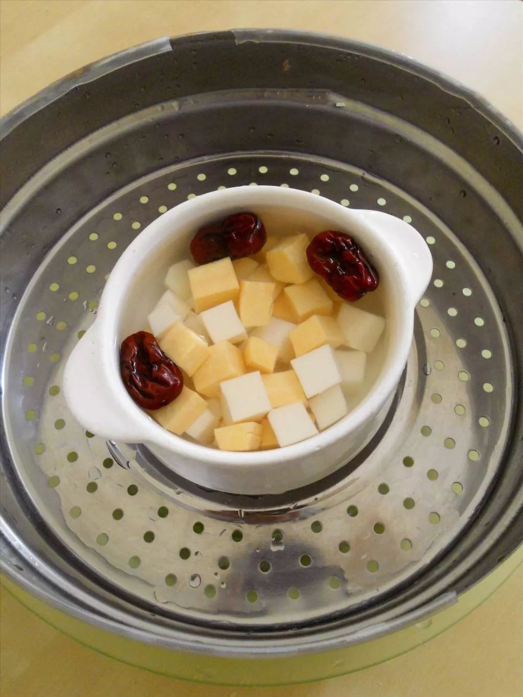 祛湿养颜的山药番薯糖水