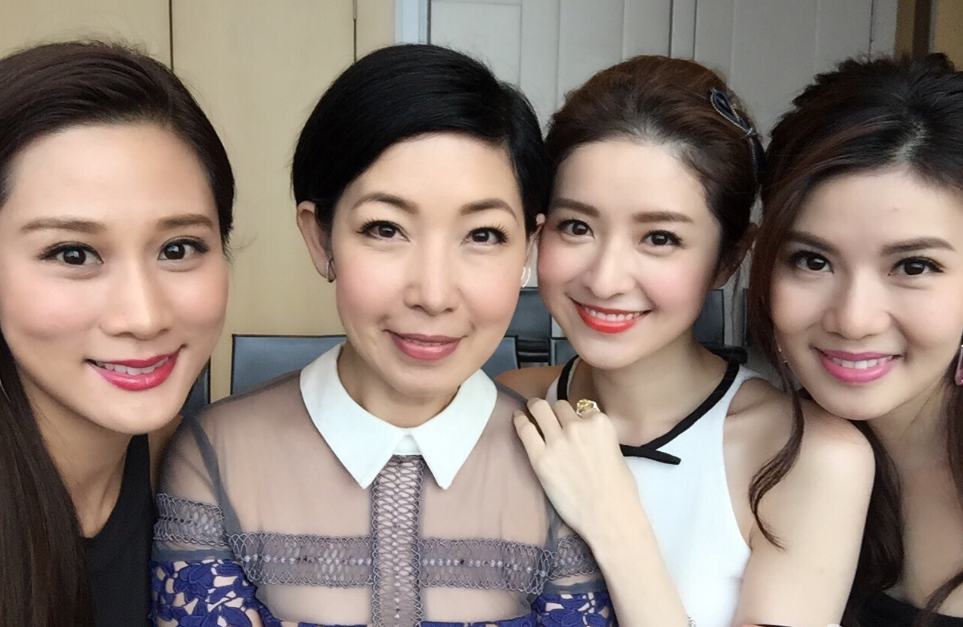 她是知名美女主持人,曾恋上小12岁男星,如今52岁却一直未婚!