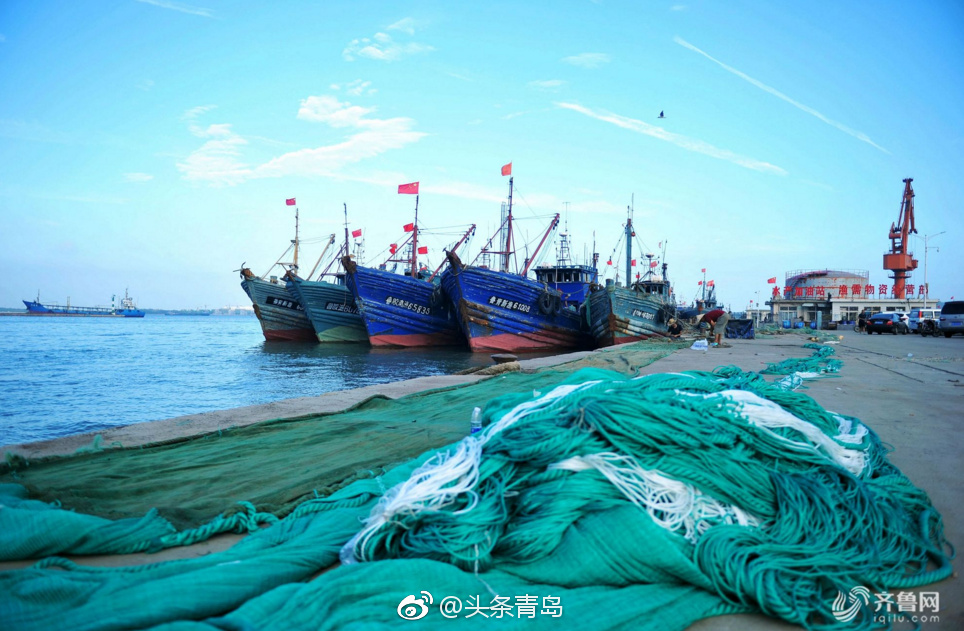 黄渤海开渔期将至 渔民整理渔船渔网准备开捕