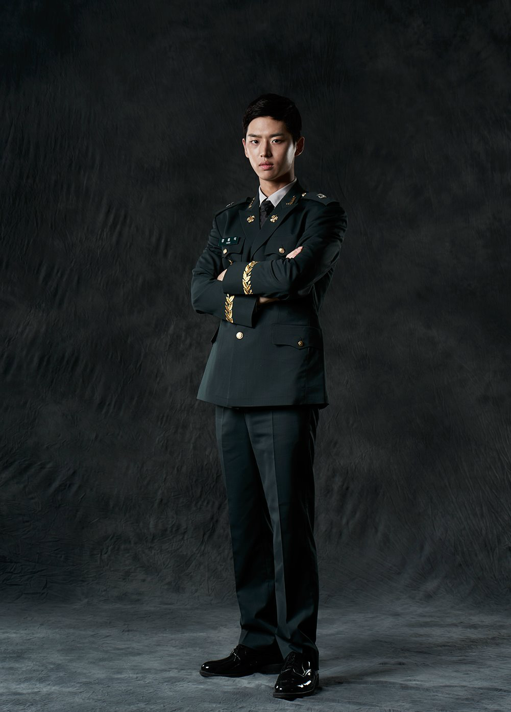 英气十足,pentagon梁洪硕,真正的男人300