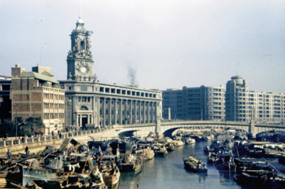 上世纪40年代的彩色老照片:抗战胜利之后繁华的上海