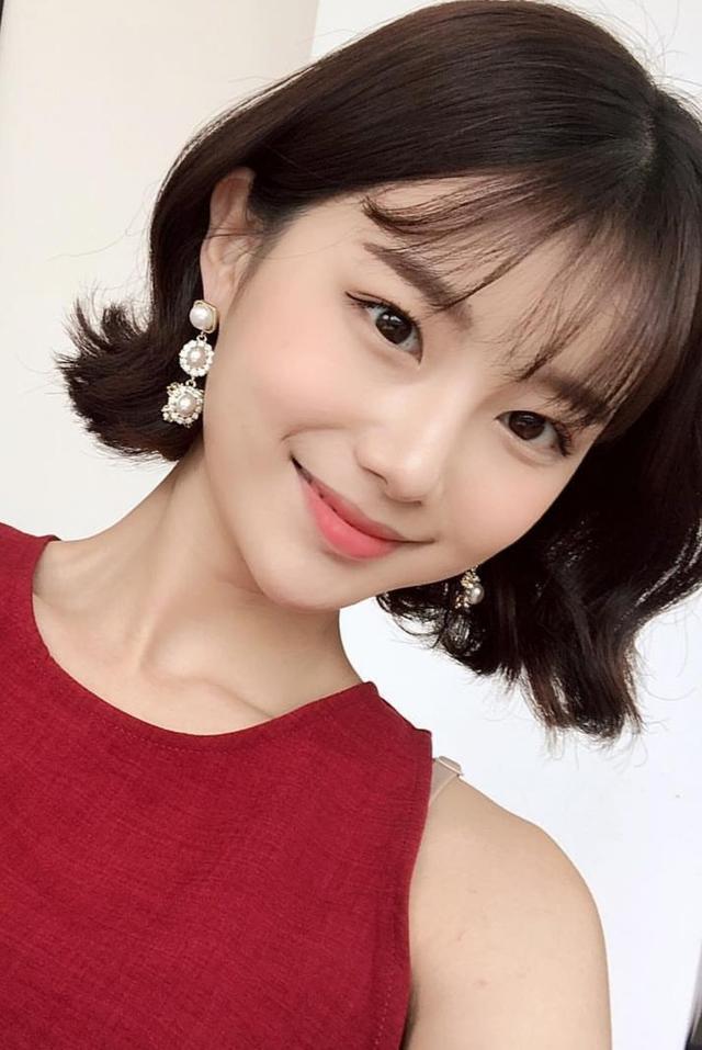 八字刘海旁分刘海都能修饰高额头高发际线必学4款小脸发型