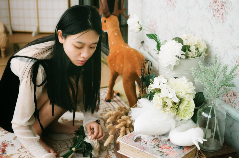 出镜:朱玥颖@的盧半夏器材:佳能kiss2胶片机