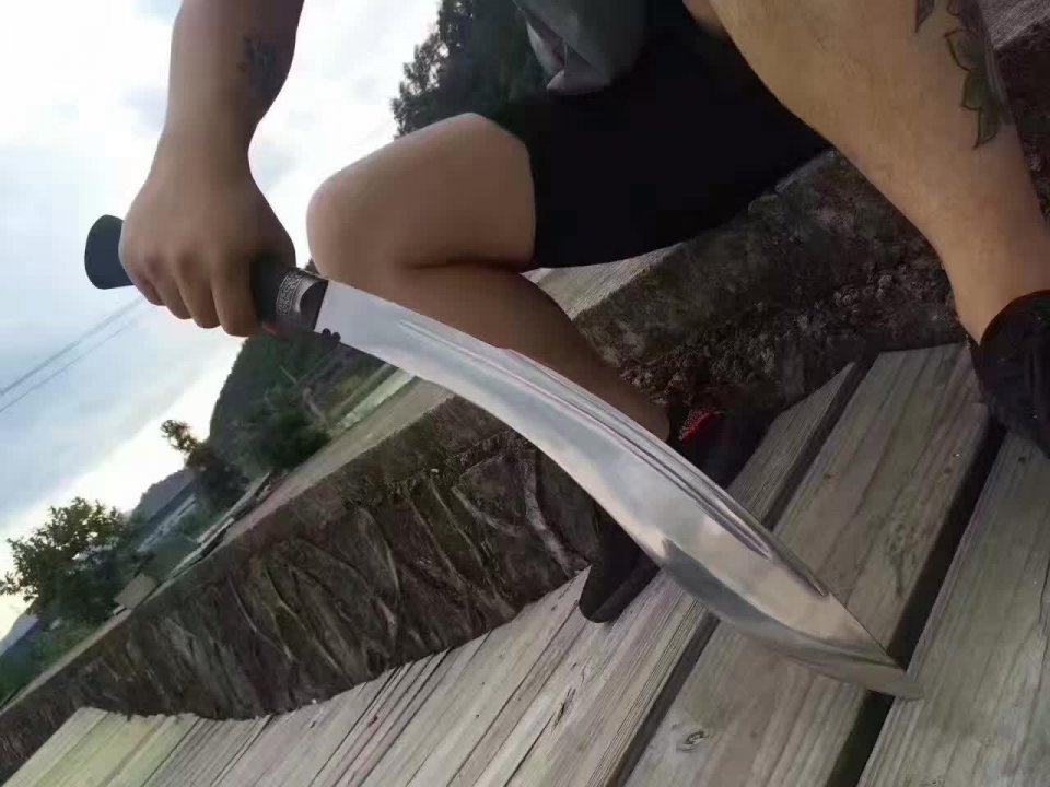 什么是反曲刀它的杀伤力有多大这种反曲刀杀伤力真的很强