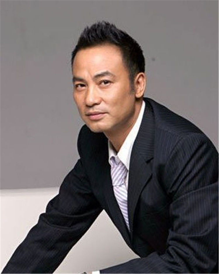 了,当时合作的都是最后的大牌明星,和陈坤合作过,还和谭家明一起拍戏