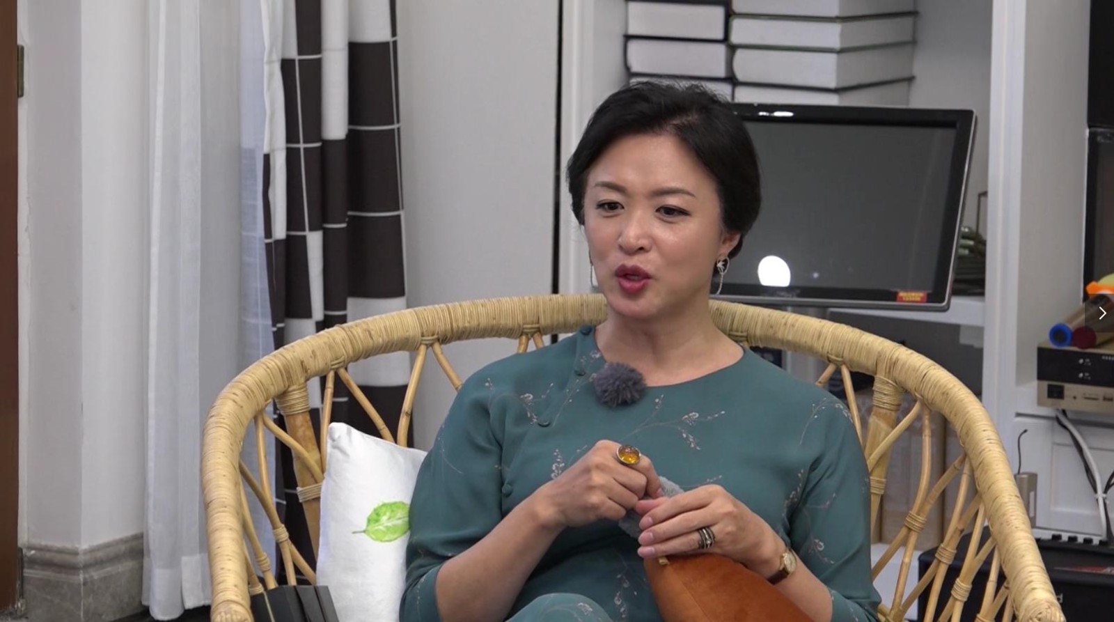 金星《hi室友》谈"早恋":18岁前恋爱驱逐出家门