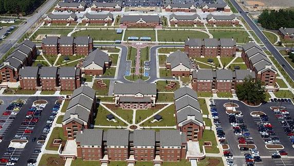 解放军营区开始基地化试点,这是向美军看齐的节奏