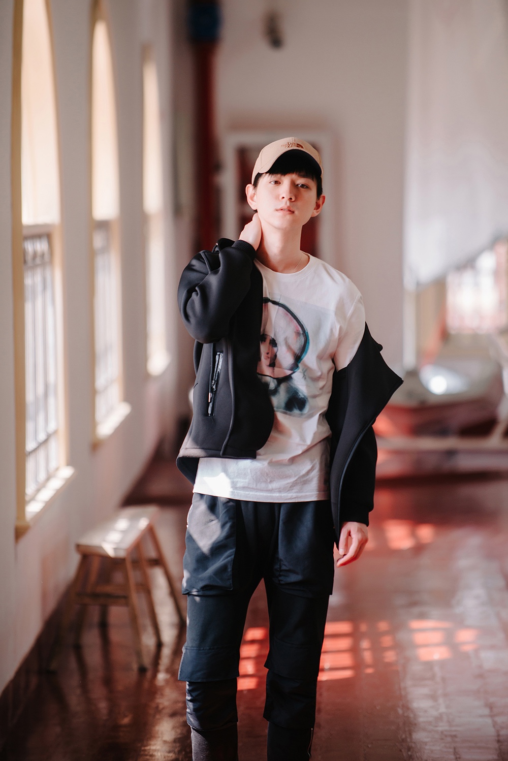 文苡帆春日写真少年感满满