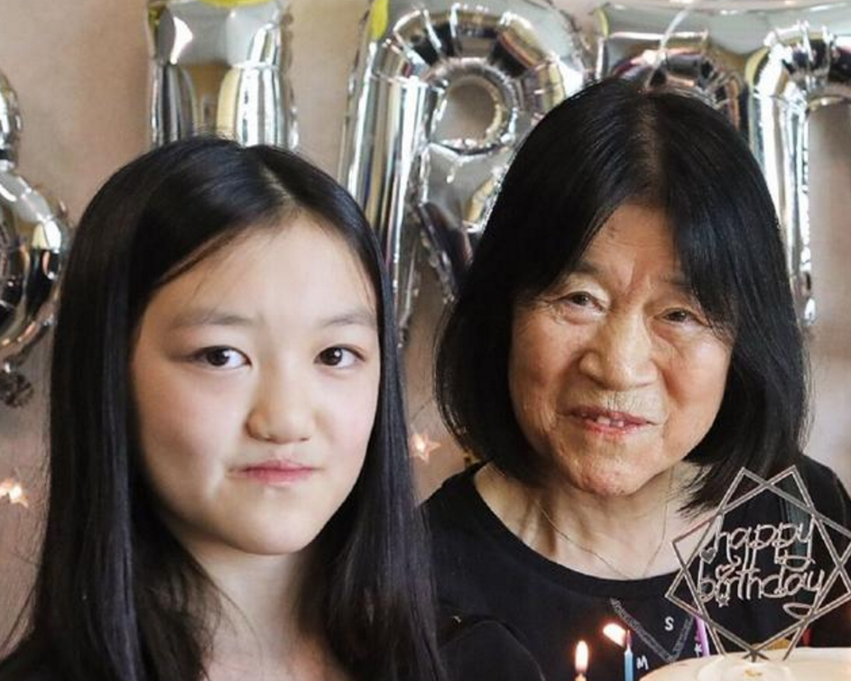李亚鹏晒女儿李嫣最新正面照,经过3次治疗她嘴唇已没手术痕迹