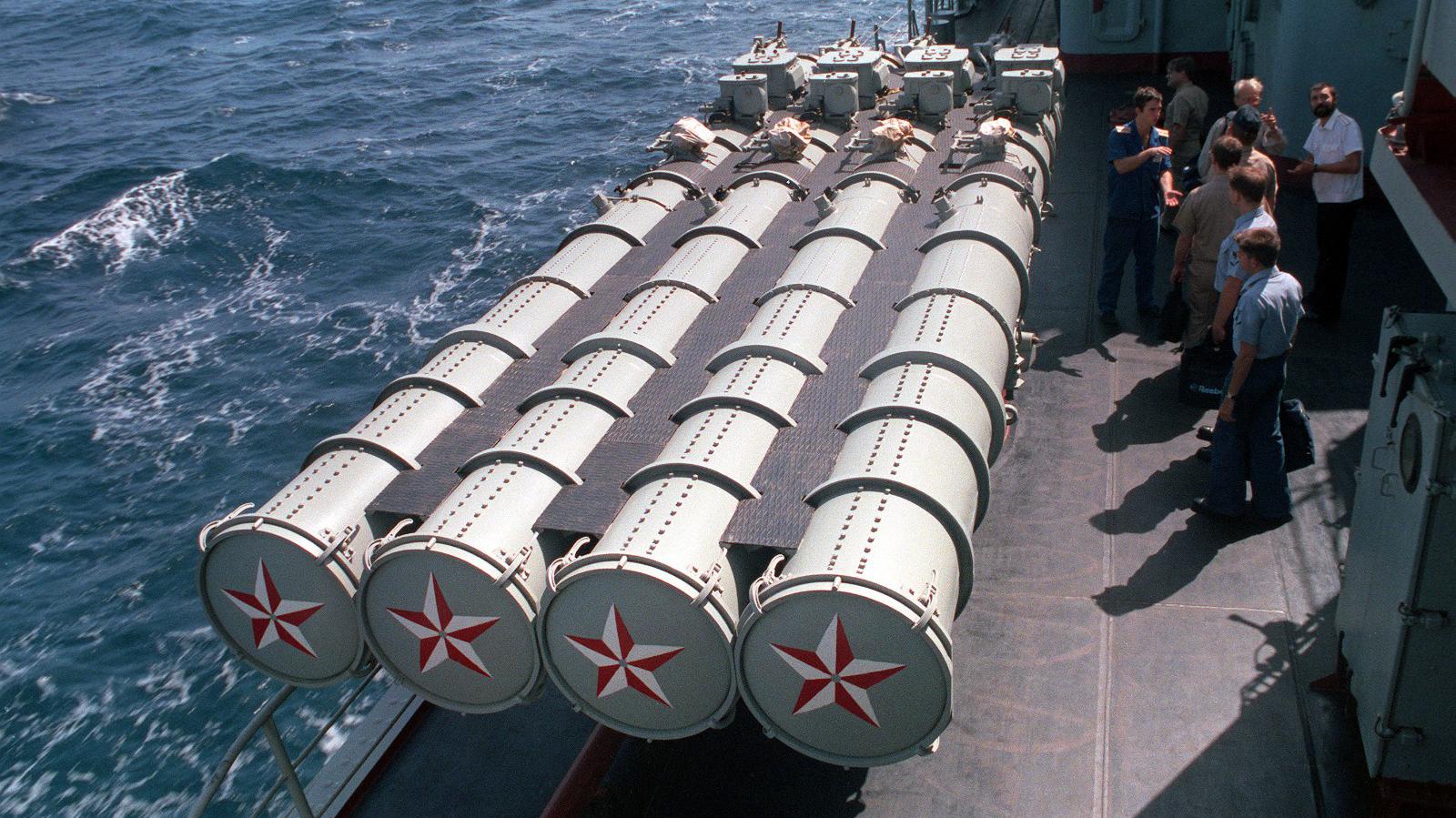 俄罗斯巨型鱼雷,号称"海底之杖",瞬间可击沉一艘尼米兹级航母